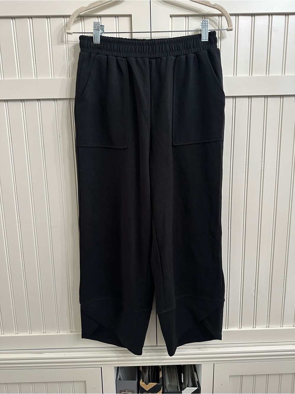 Women's Black Elastic-Waist Track Pants with Patch Pockets